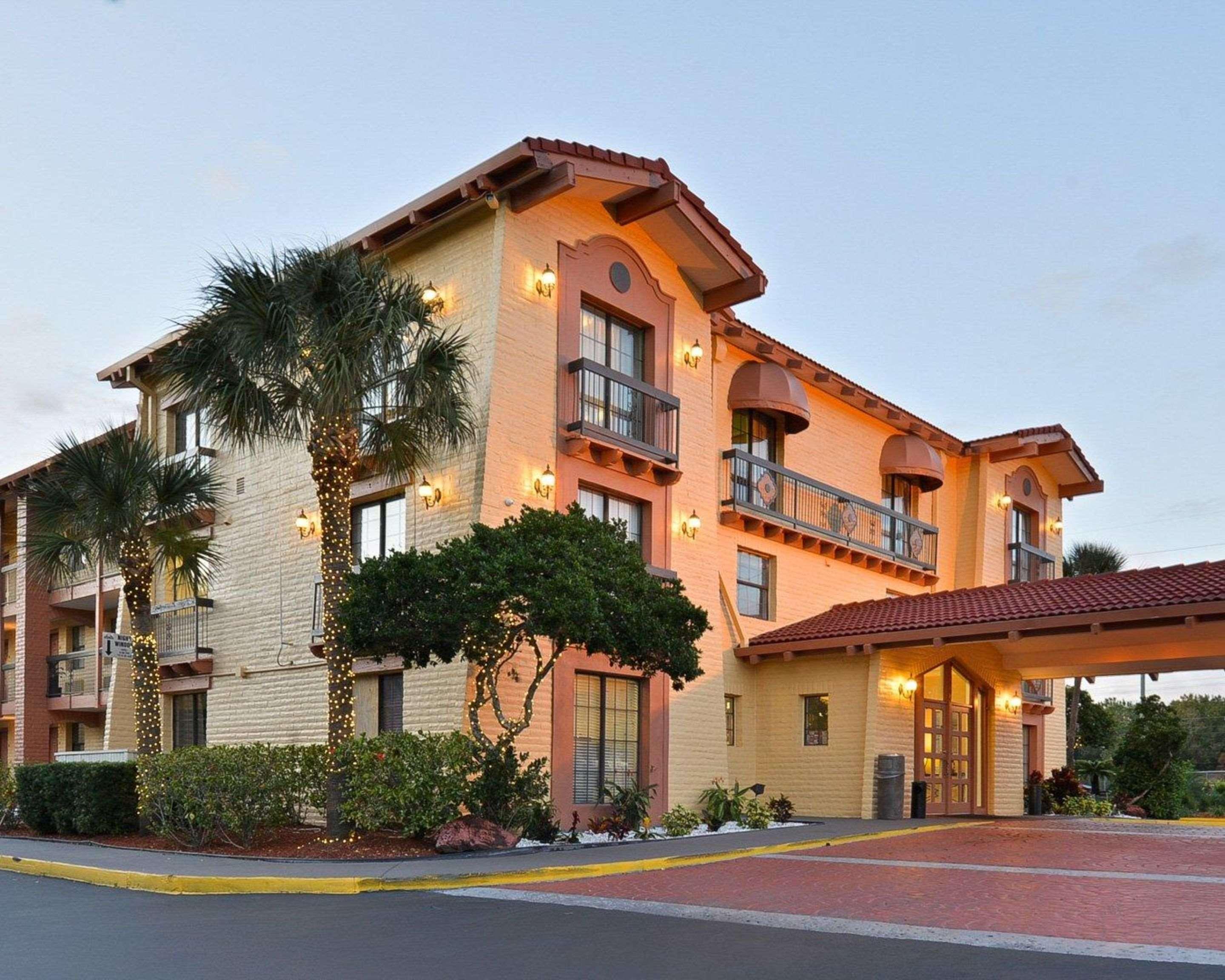Rodeway Inn Near Ybor City - Casino Tampa Exterior photo